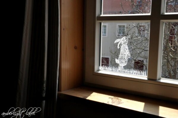 Fensterbild Kreidemarker Ostern Osterhase Freebie vom Frechverlag