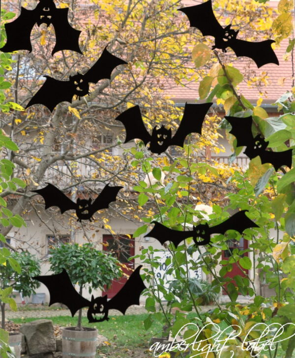 Verlosung Stadt Land Vollpfosten – Horror Edition & Herbst-Halloween-Bloghoop 2025 ulrikes smaating Kleine Fledermauskolonie Mamamssachen Adhäsionsfolie Plotter