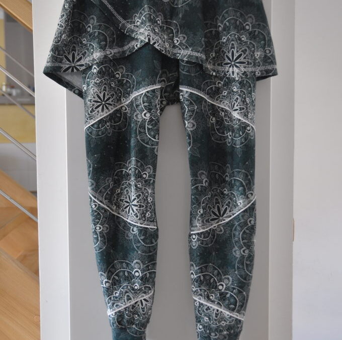 MMM: PUHzzleLeggings “Mel” von ManjiPuh und Yogabündchen von Hummelhonig