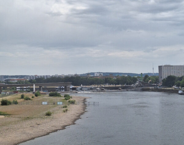 Carolabrücke Dresden 12telBlick Juni 2025